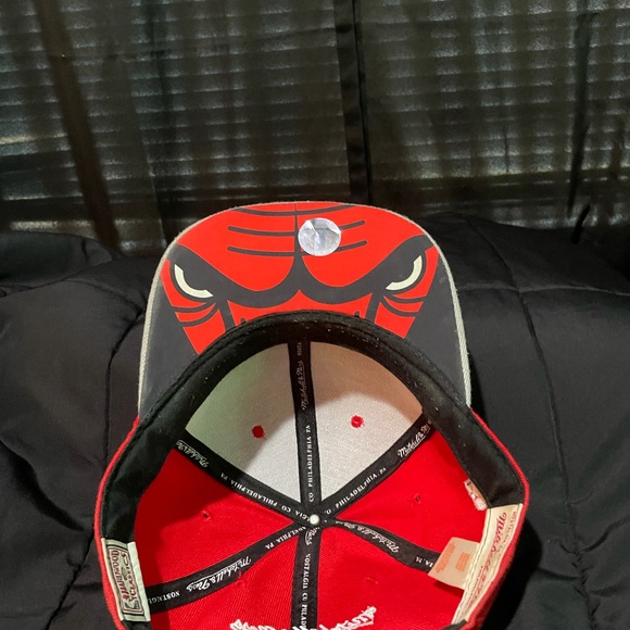 Chicago Bulls flat bill snap back hat - Picture 2 of 4